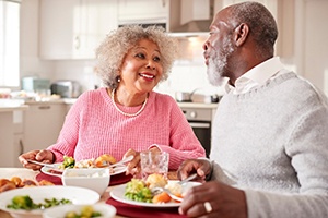 Couple eating healthy foods in South Portland